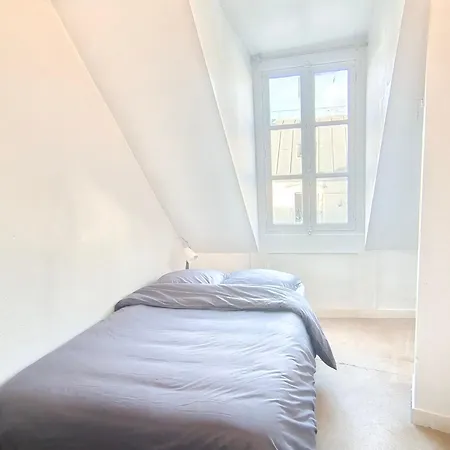 4 Personnes Au Centre - Chatelet * Parigi