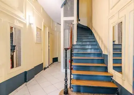 4 Personnes Au Centre - Chatelet * Parigi